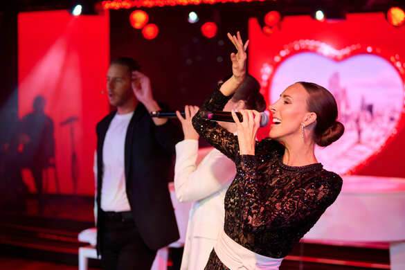 Seabourn Grand Salon Shows ©www.maximovphoto.com 4.jpg